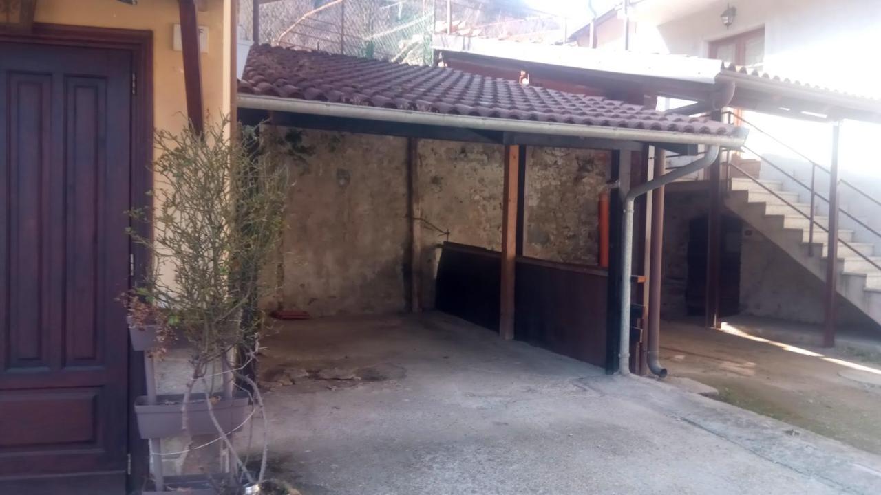 Casa Del Rustico, Indipendente Vista Sacra Con Dipinto Villa Caprie Exterior photo